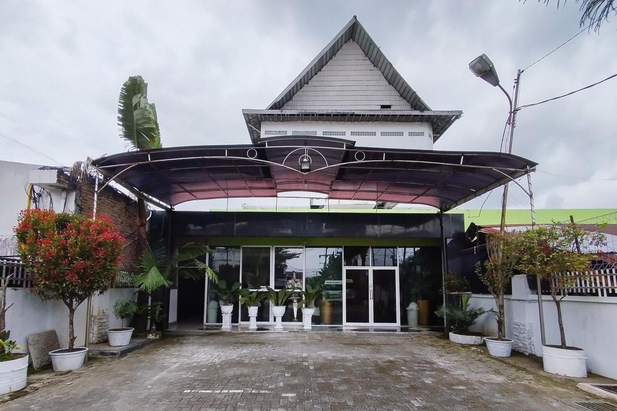 Reddoorz Near Focal Point Medan Hotel Sunggal Kültér fotó